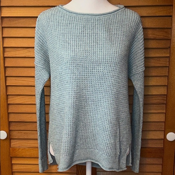 Hollister Sweater Size Small - Picture 2 of 9